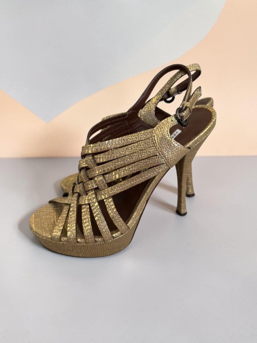 VERA WANG Lavender Gold Leather Metallic Platform Heels Size 7